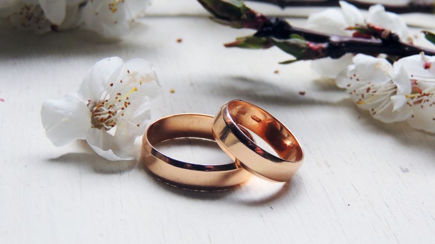 Punakultaiset kihlasormukset, ruusukulta sormus, miesten punakulta sormus, punakulta timanttisormus