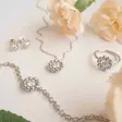 Lumoava Daisy korvakorut kirkas L54228130000 - Hopeakorut - L54228130000 - 2