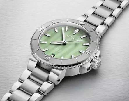 Oris Aquis Date 01 733 7770 4157-07 8 18 05P - Oris naisten rannekellot - 7612611035024 - 2
